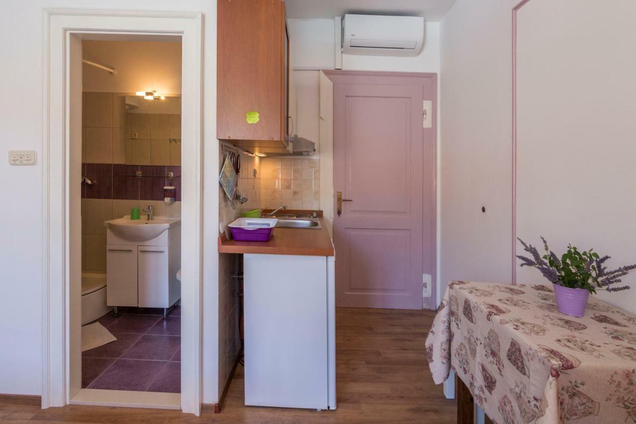 Apartment Riva 5 코미자 외부 사진